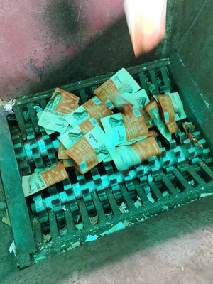 过期食品饮料销毁